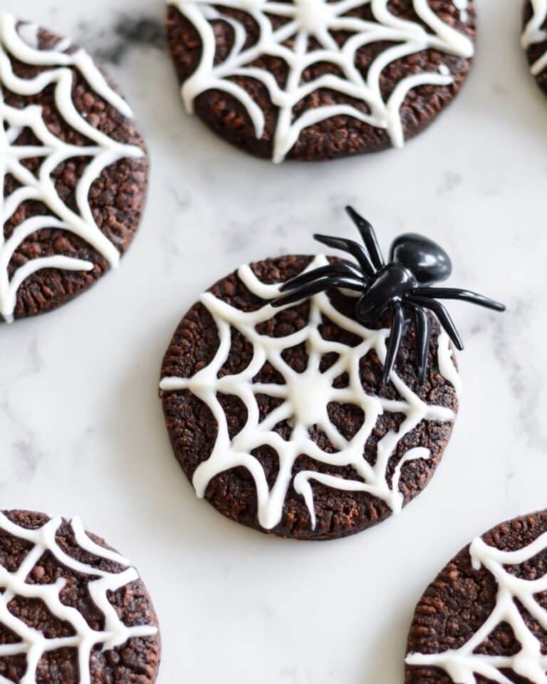 No Bake Oreo Spider Web Cookies Recipe