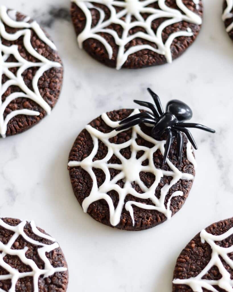 No Bake Oreo Spider Web Cookies Recipe