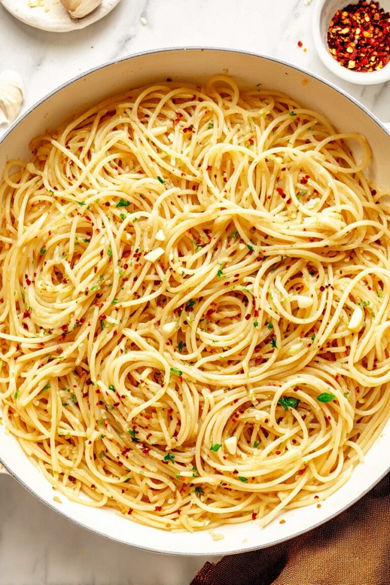 Easy Garlic Spaghetti Aglio e Olio Recipe